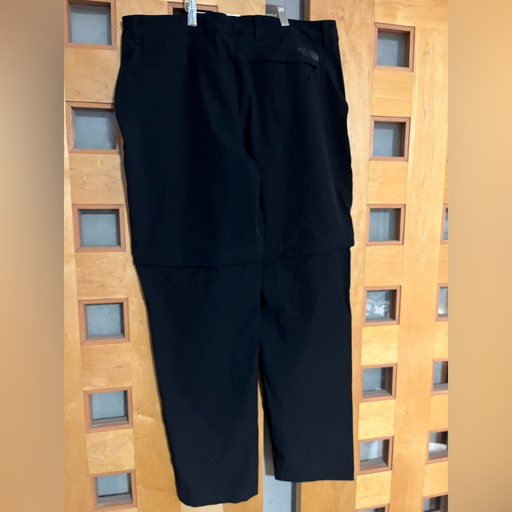 The North Face Paramount Zip-Convertible Travel Softshell Pants, 36x32 - Picture 2 of 10